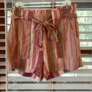 High quality fabric, striped short with tie belt